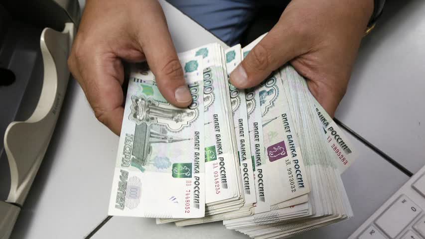 Фото - Валюты «недружественных» стран начали автоматически переводить в рубли