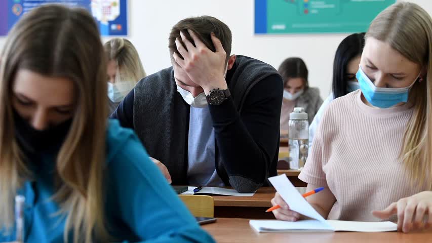 Фото - Каждый второй российский студент признался в финансовых трудностях