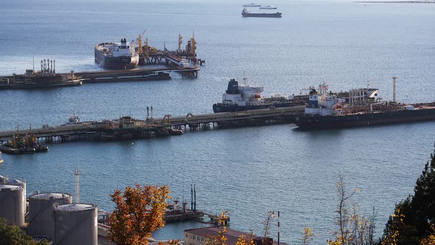 Фото - Морские поставки нефти из России взлетели в преддверии санкций