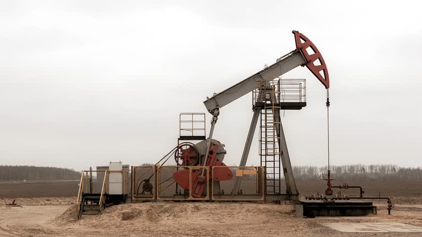 Фото - России предрекли сложности с поставками нефти из-за потолка цен